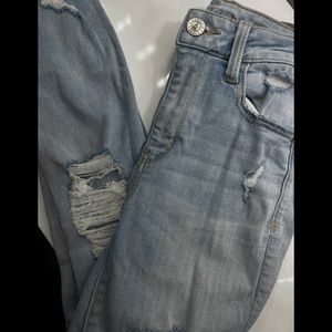 American Eagle Highrise Skinny Distressed Light Wash Jeans